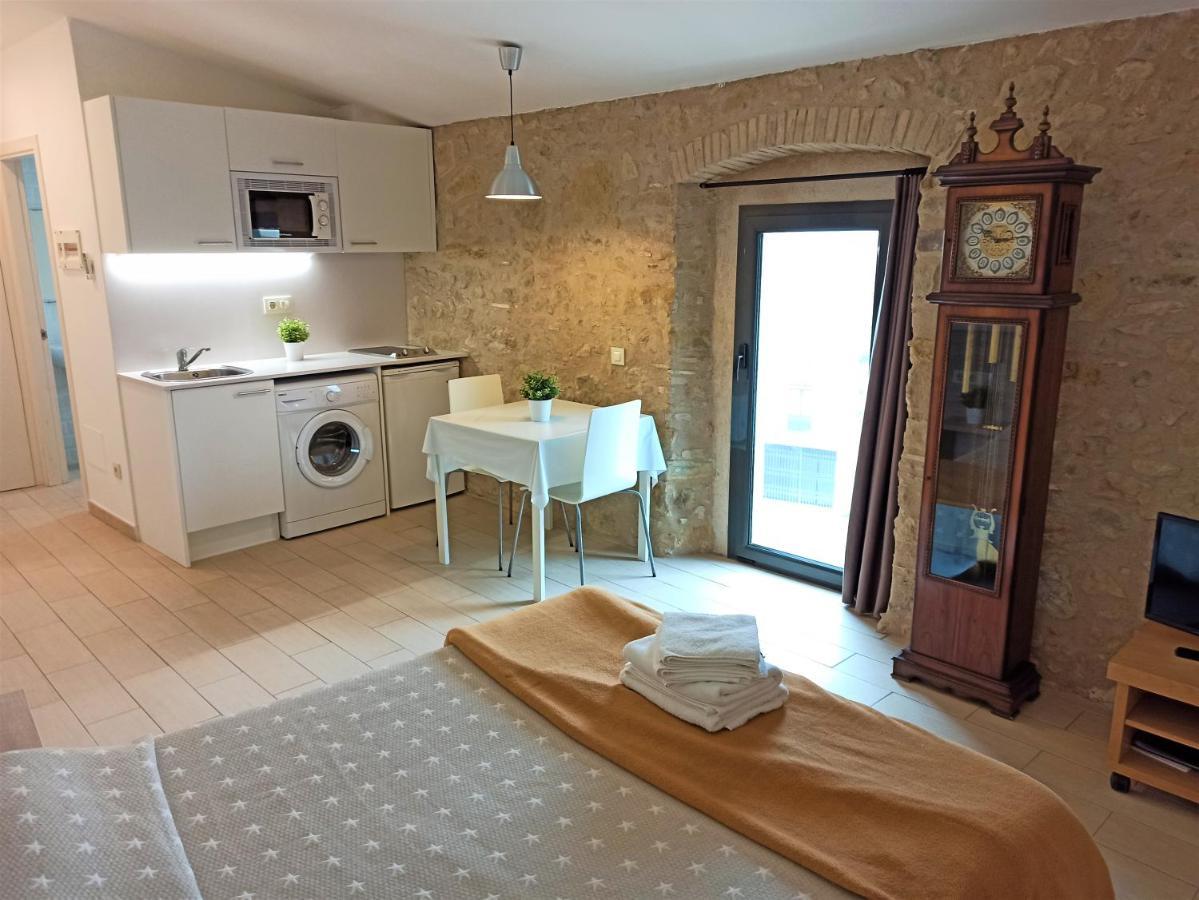 Fonda Comerc Estudio Doble Торроэлья-де-Монгри Экстерьер фото