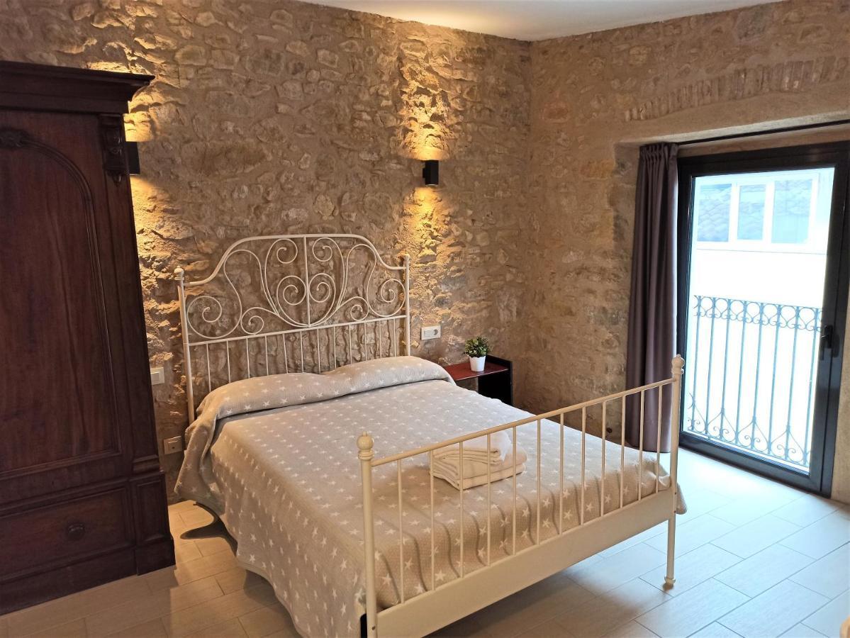 Fonda Comerc Estudio Doble Торроэлья-де-Монгри Экстерьер фото